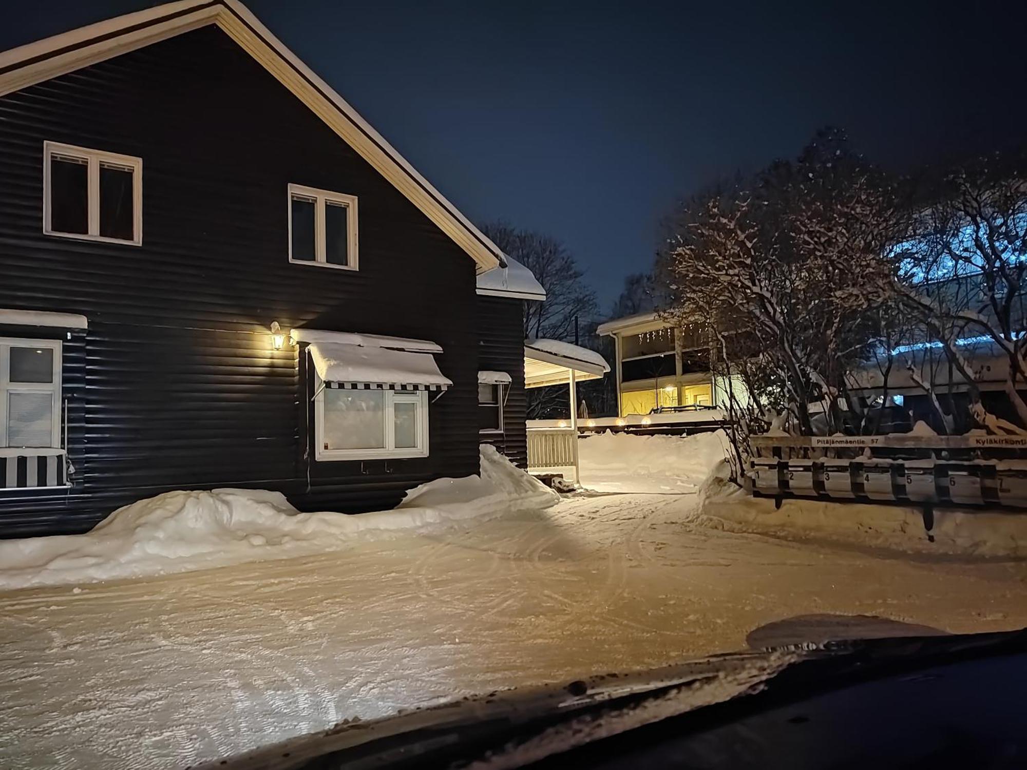 Kalle'S Unluxury Guest House Cl0Sed From 1St Of Feb 2025 Helsinki Phòng bức ảnh