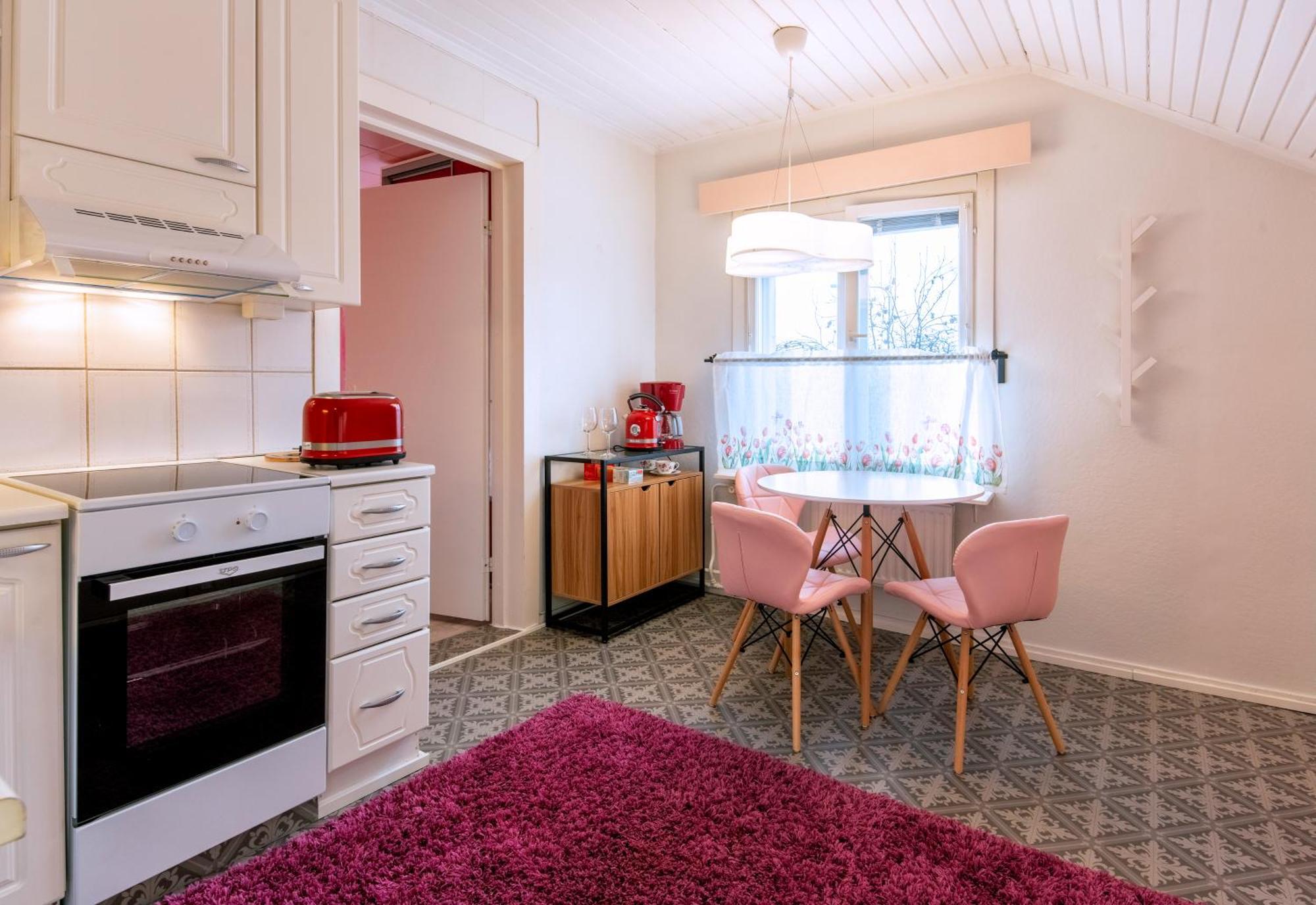 Kalle'S Unluxury Guest House Cl0Sed From 1St Of Feb 2025 Helsinki Ngoại thất bức ảnh